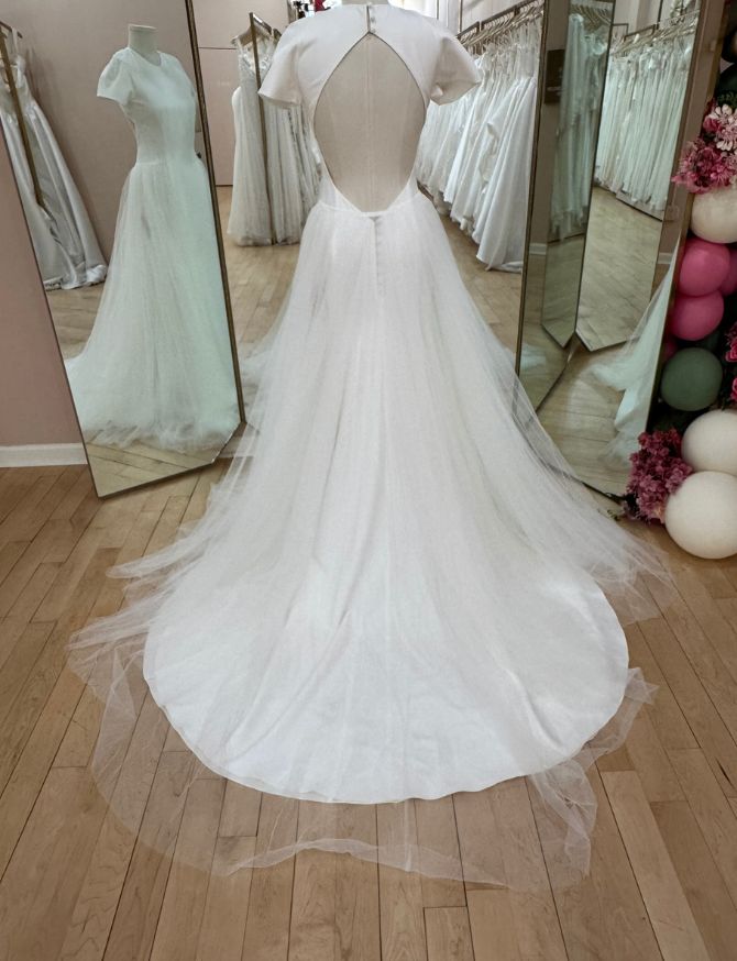Elizabeth Dress & James Overlay - US 8