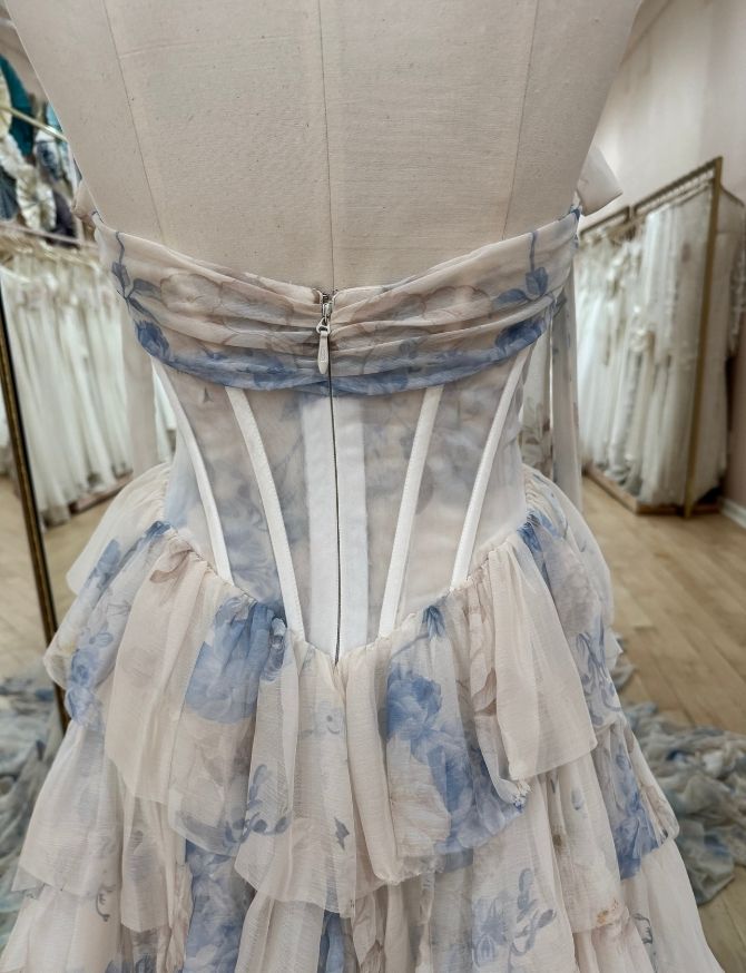 Jacqueline - UK 12